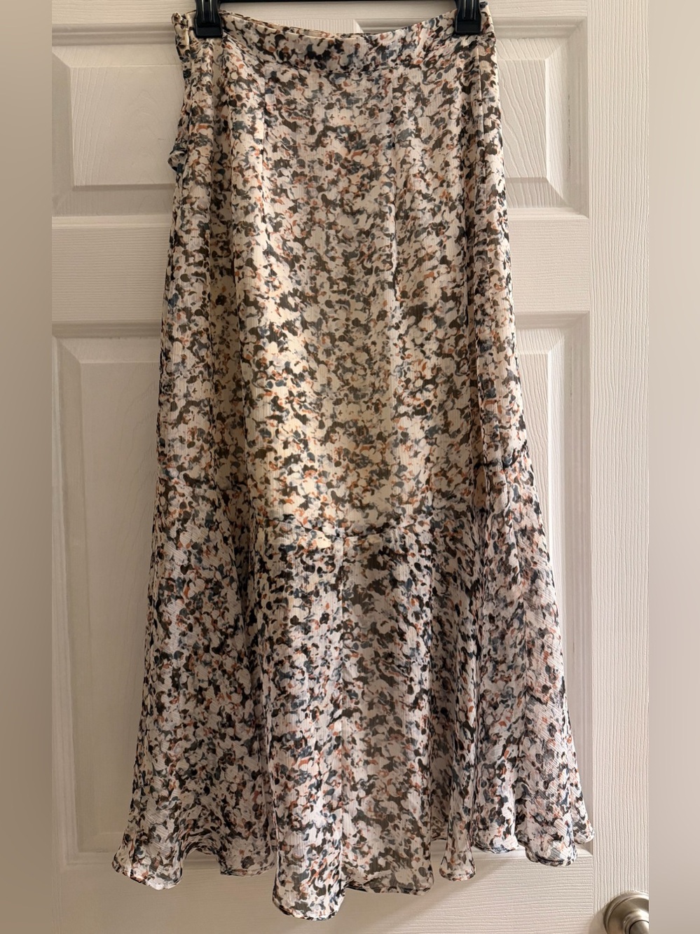 Express Ruffle Skirt - Picture 3 of 4